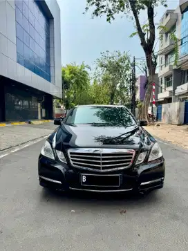 Mercedes Benz E300 Avg Panoramic