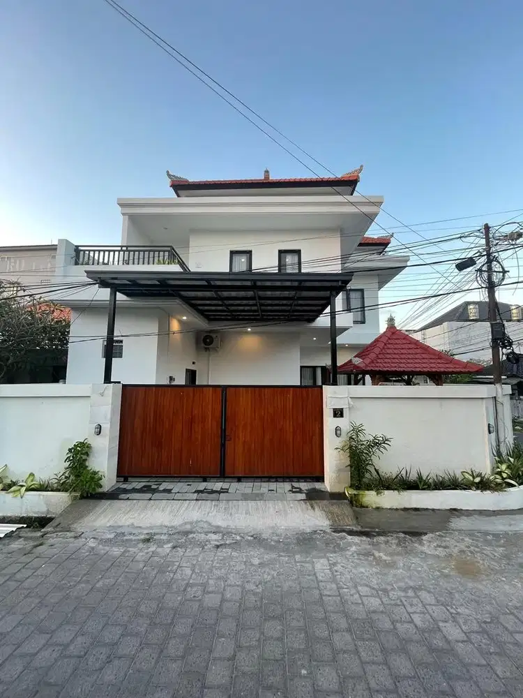 DIKONTRAKKAN NEWLY RENOVATED HOUSE IN TAMAN GRIYA, JIMBARAN BALI