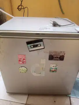 Kulkas Kecil 1 Pintu Sanyo