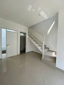 Dijual Rumah Baru 2 Lantai di Srimaya Karangploso Malang