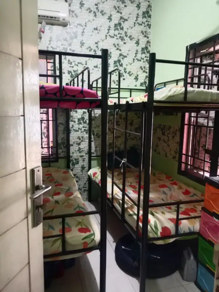 Tempat tidur bertingkat