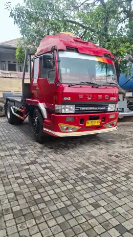 Head trailer mitsubishi fuso 220 ps FM 517 HS