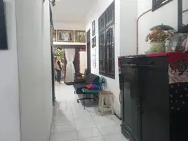 Rumah Manyar Siap Huni Strategis Dekat Kertajaya