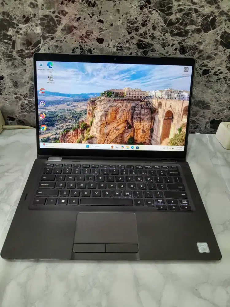 Dell 5300 2-in-1, Core i5 gen8, Ram 8GB, Ssd 256GB, Touchscreen 13,3in