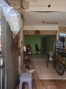 Sewa kios Apartemen Kalibata City  Area Kolam Renang GF