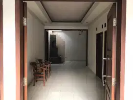 DISEWAKAN PERUMAHAN DUKUH ZAMRUD KOTA LEGENDA