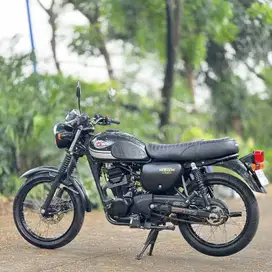 KAWASAKI W175 SE HITAM 2019 KM 11K PAJAK PANJANG SIAP GASPOL