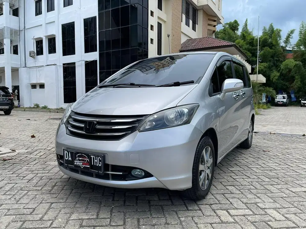Honda Freed 1.5 E Psd Matic 2012
