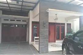 Rumah Dekat Sekolah JIS Terogong Raya