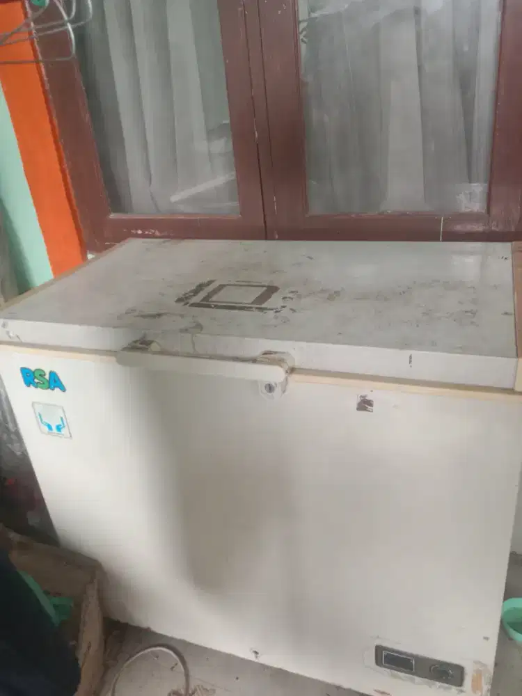 DI JUAL FREZEER BOX