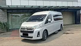 [ GARANSI 5TH ] Toyota HiACE Premio 2.8 Diesel 12 Seater 2023/2024