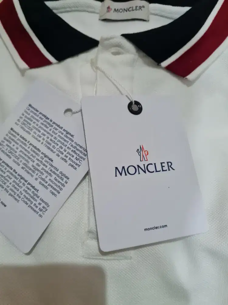 Baju kerah polo Moncler , Original