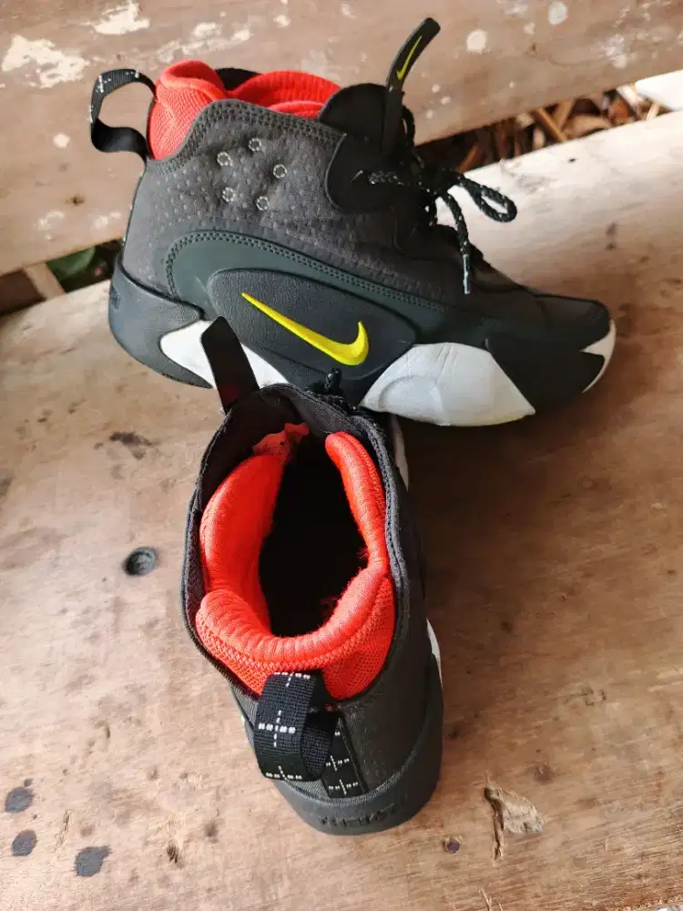 Jual Sepatu Nike react original size 42 bisa byar cod d tempat