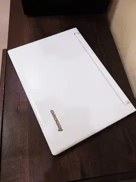 LENOVO Gaming WHITE 14″ HD Touschscreen Core i5, Nvidia Geforce 820M