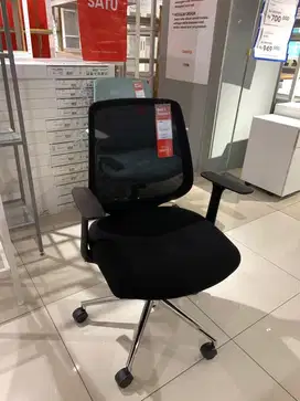 Kredit furniture dan dekorasi kantor termurah
