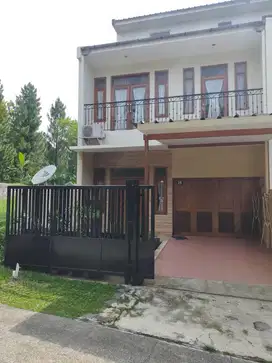Dijual rumah 2 lantai sentul bogor