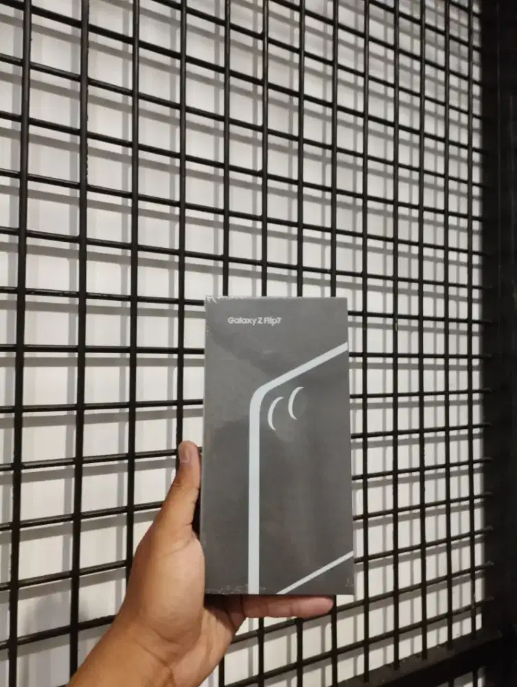 Samsung Galaxy Z Flip 7 12/256 Gb