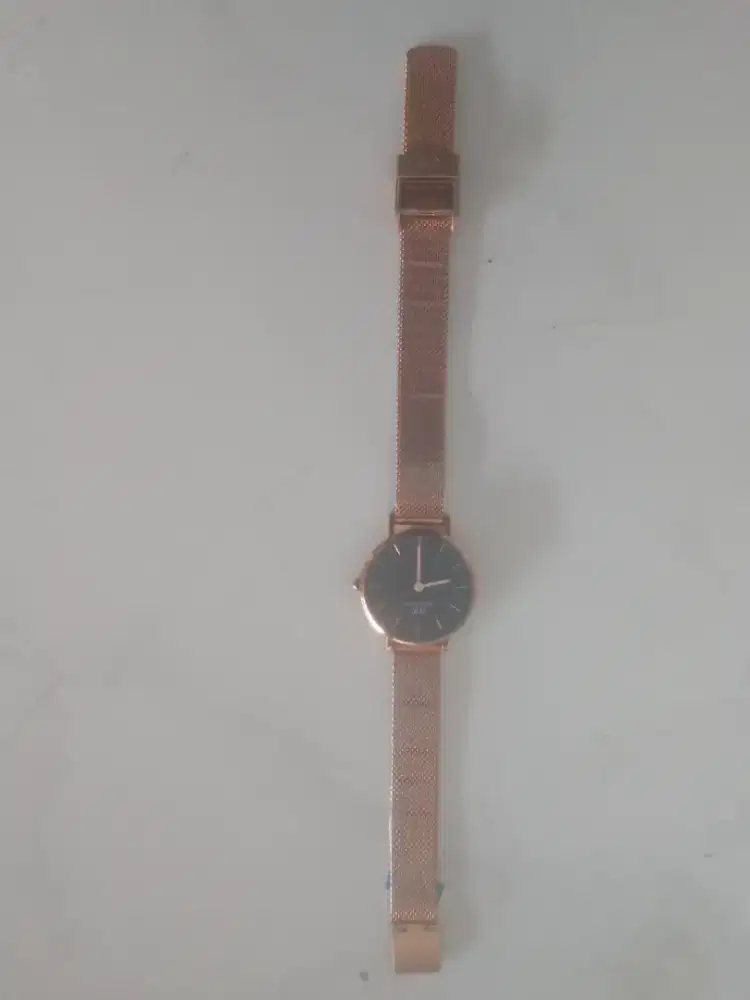 Jam tangan DW Daniel Wellington