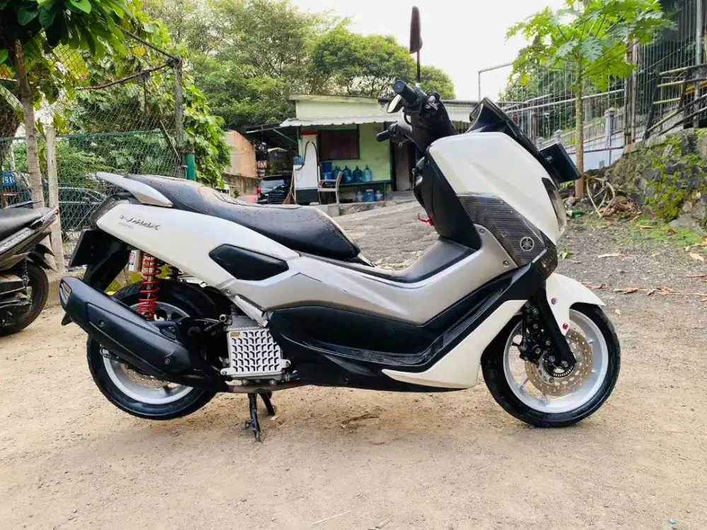 Yamaha nmax 155cc non abs bluecore fi Tahun 2019