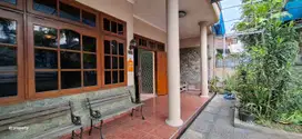 dijual rumah terusan martanegara bdg jalan depan lebar tengah kota strategis