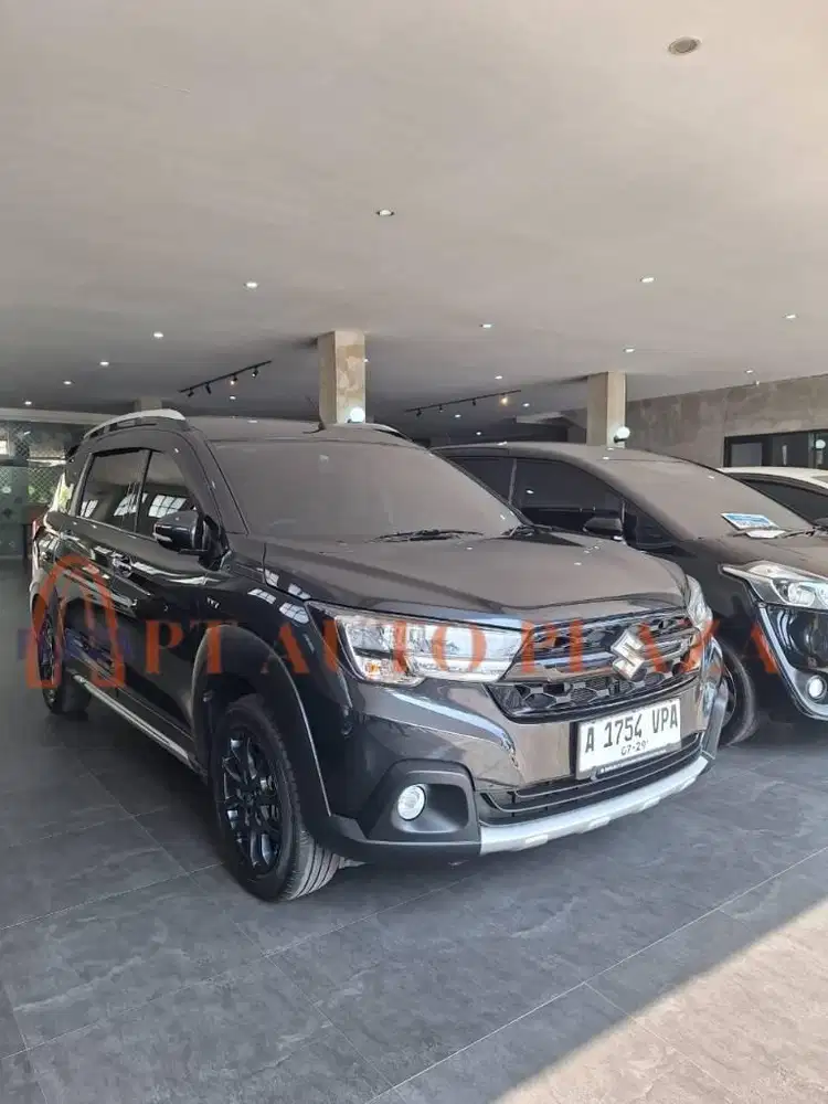 SUZUKI XL7 ALPHA HYBRID AT 2024 HITAM