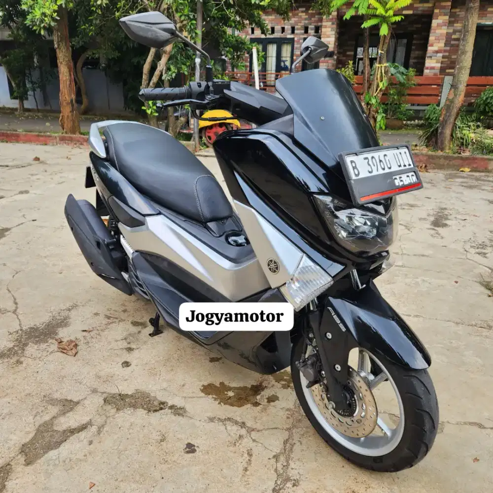 Yamaha nmax tahun 2015 cash // credit