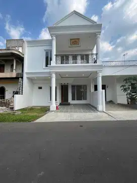 Dijual rumah 2 lantai dicluster bali sentul
