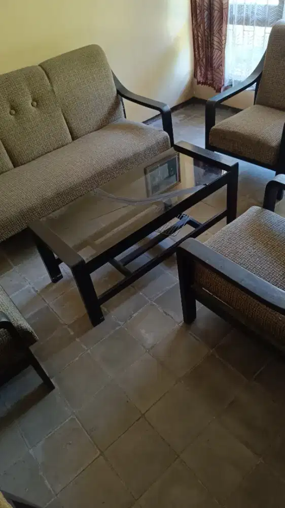 kursi/sofa tamu
