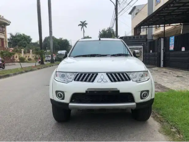 Mitsubishi Pajero Exceed Diesel 2013