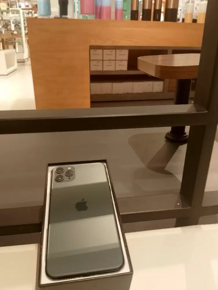 Iphone 11 pro max 256gb jaringan ngebut