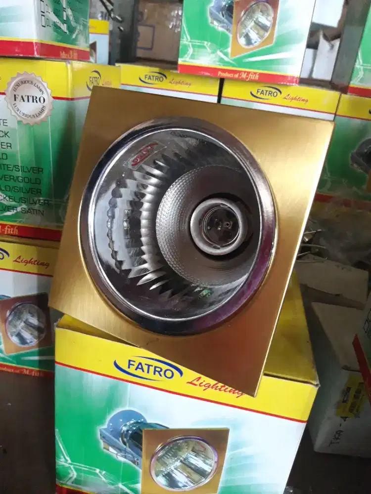 Cuci gudang lampu downlight indoor