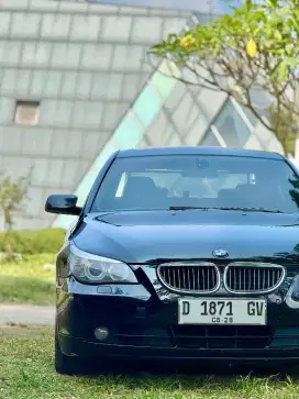 BMW 530i 2004 Bensin