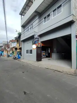 Dijual Rumah + GOR Badminton Lokasi Potensial & Strategis di LENGKONG BANDUNG