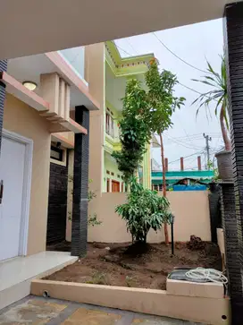 JUAL RUMAH MINIMALIS 2 LANTAI TERAWAT  DI TAMAN KOPO KATAPANG