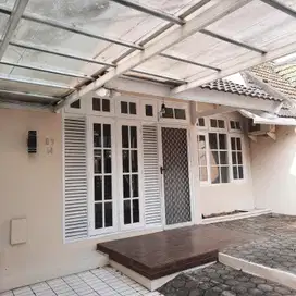 RUMAH SIAP HUNI LEBAK BULUS JAKSEL DALAM KOMPLEK BESAR