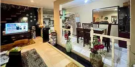 JUAL RUMAH SIAP HUNI 4 LANTAI FULL FURNISHED DI KOTA BARU PARAHYANGAN BANDUNG