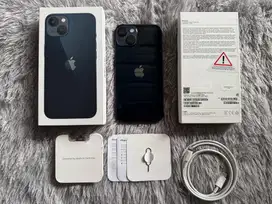 Iphone 13 256GB Midnight BH 90% Ex Garansi iBox