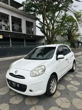 Nissan March Matic 2012 Putih Brio Siap Agya Pakai Yaris Istimewa