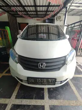 Honda freed 1,5 S (AT)
