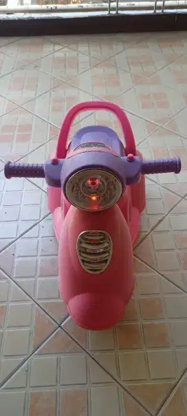 Sepeda Vespa Anak