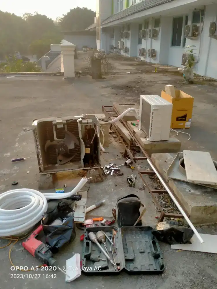 Service AC Cuci AC bongkar pasang AC kota serang