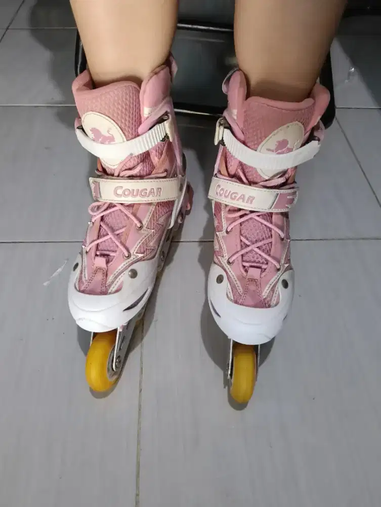 Di Jual Sepatu Roda Cougar Warna Pink