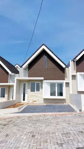 Rumah Baru 300 Jutaan di Karangploso dengan View Gunung Arjuna Langsung