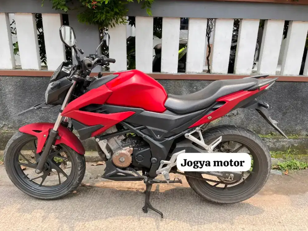 Honda cb 150 r tahun 2018 cash