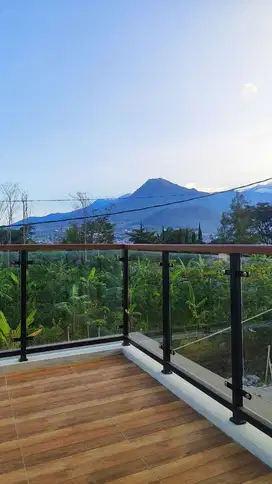 DIJUAL RUMAH STRATEGIS TENGAH KOTA BATU