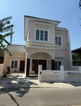 Jual rumah bagus wiyoro banguntapan