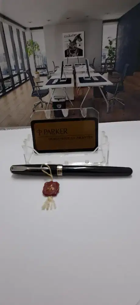 Parker

Sonnet Matte Black Lacquer CT

Rollerball Pen (1931523