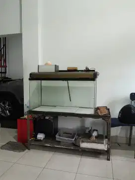 Dijual akurium Lb 30 panjang 1m kondisi masih bagus