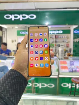 Samsung Z Flip 6/512 GB yellow garansi toko 1 bulan