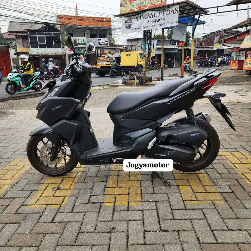 Honda Vario 160 abs tahun 2024 cash // credit